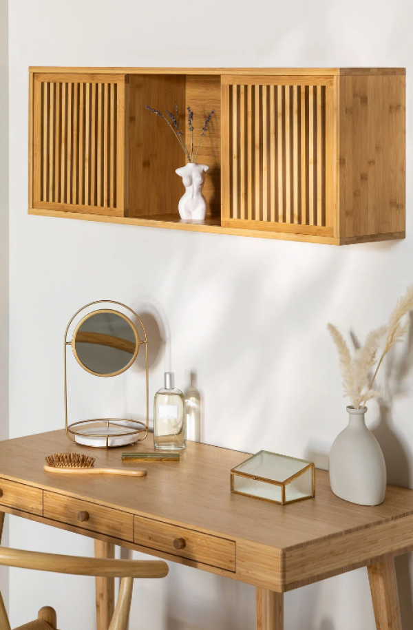 Rak Dinding dengan Bahan Bambu